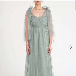 Jenny Yoo Green Maxi Gown with Sweetheart Neckline and Sleeveless Design